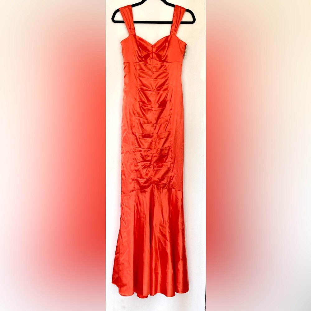 BRAND NEW MORGAN & CO SATIN MERMAID GOWN SIZE SMALL NWT IN HOT TANGERINE